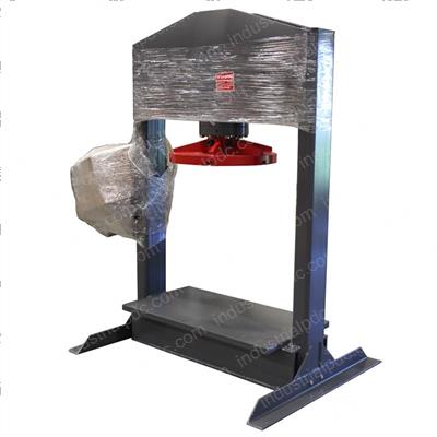 Picture of Press - Tire 150 Ton 46 Inch